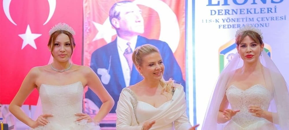 “IŞILTILI ADIM” DEFİLESİ BURSA’DA GÖZ KAMAŞTIRDI