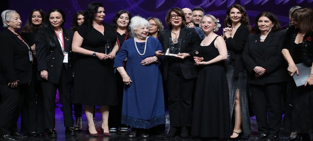 30. BEDİA MUVAHHİD ÖDÜLÜ’NE ELİF VERİT VE GİZEM AKKUŞ LAYIK GÖRÜLDÜ