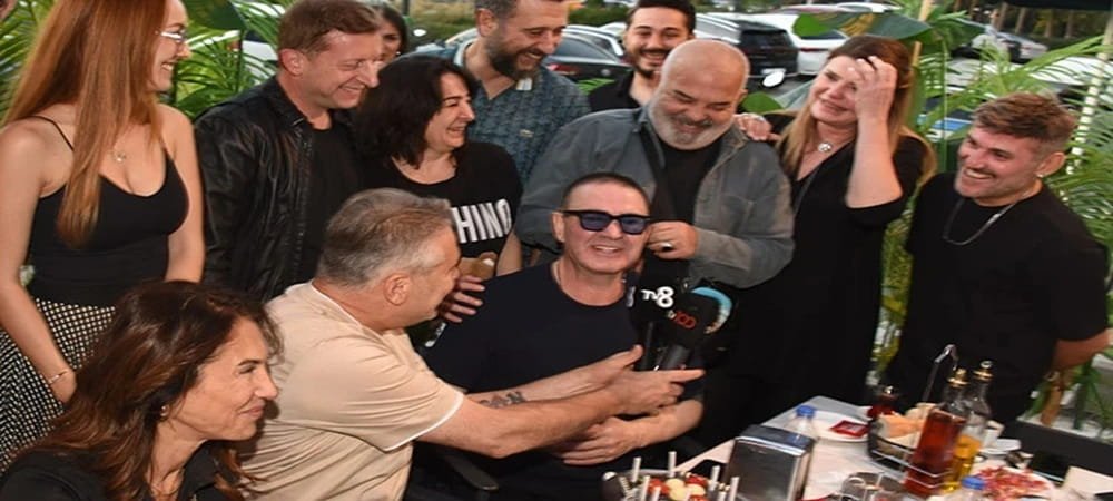Köftecide sürpriz doğum günü