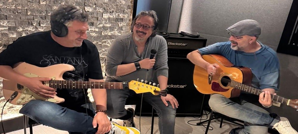 Kan Bağıyla Gelen Müzik, Sahnede Patlayan Enerjiye Dönüşüyor