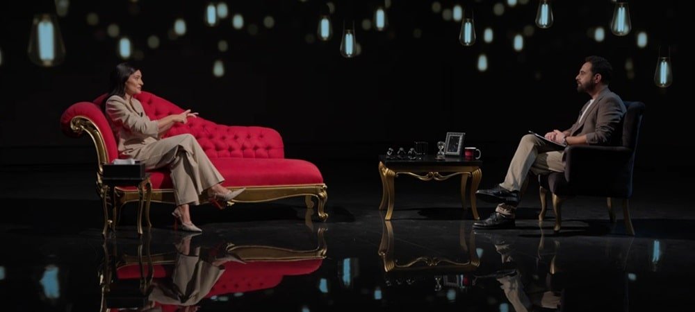 Saadet Işıl Aksoy Katarsis'e konuk oldu “Güzelliğimi kapatmaya çalıştım”